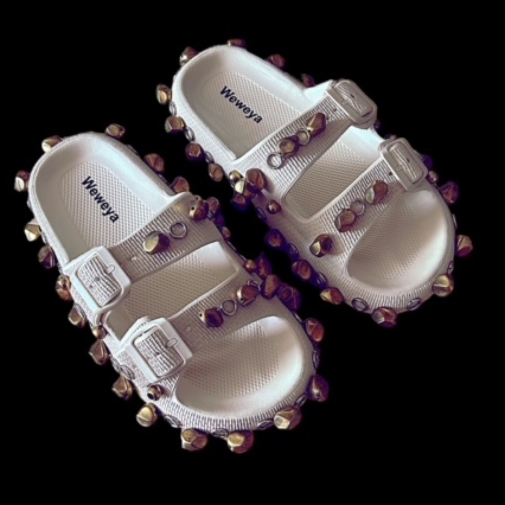 Custom “Moon Rock” Comfty Sandals - Picture 7 of 12
